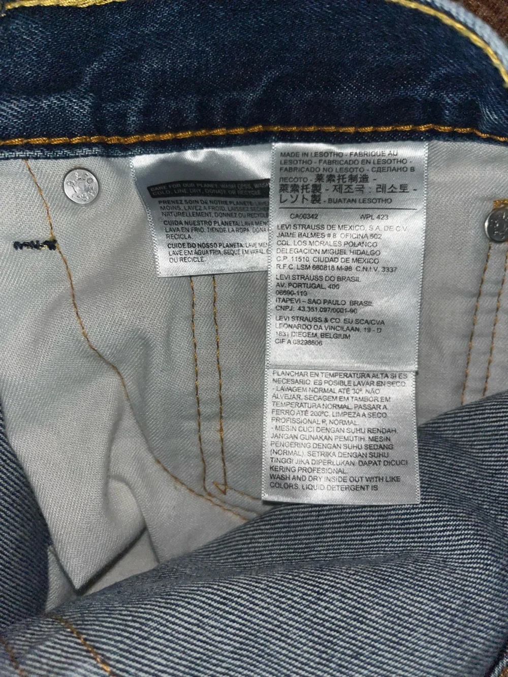 Levi's Men's Bootcut Jeans in Classic Blue